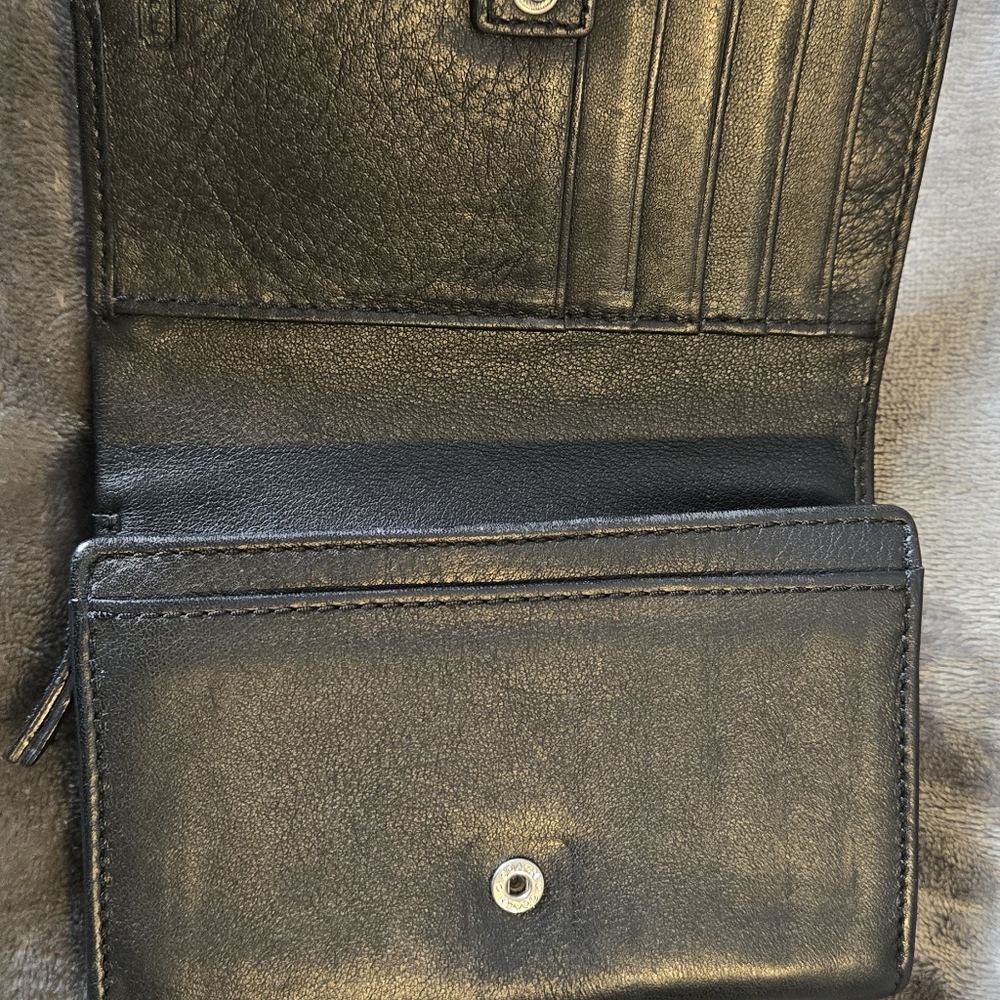 Vintage Coach Black Leather Folded Wallet - Picture 4 of 7